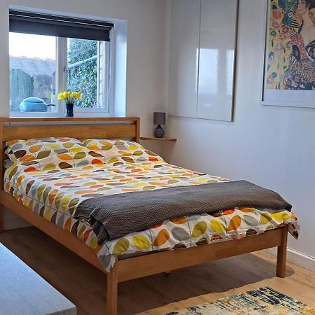 Modern Studio Apartment With Outstanding Views, Sleeps 2 Newlyn Eksteriør billede