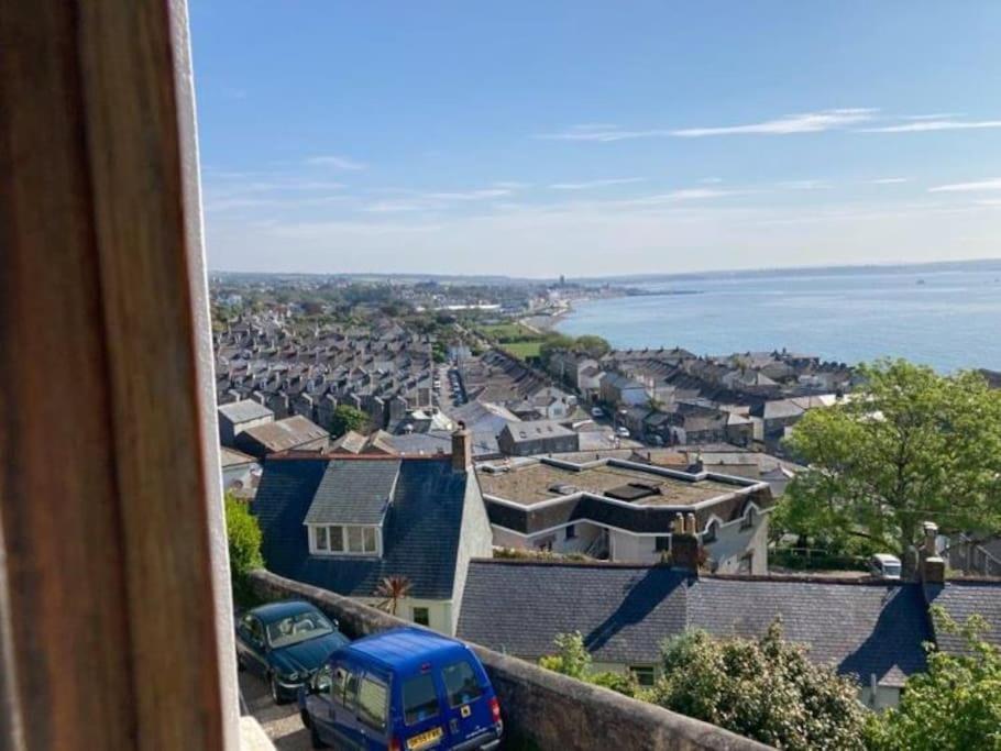 Modern Studio Apartment With Outstanding Views, Sleeps 2 Newlyn Eksteriør billede