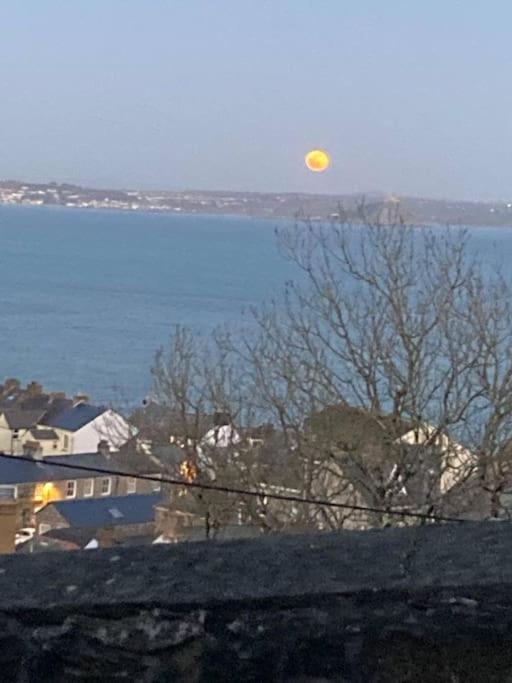 Modern Studio Apartment With Outstanding Views, Sleeps 2 Newlyn Eksteriør billede